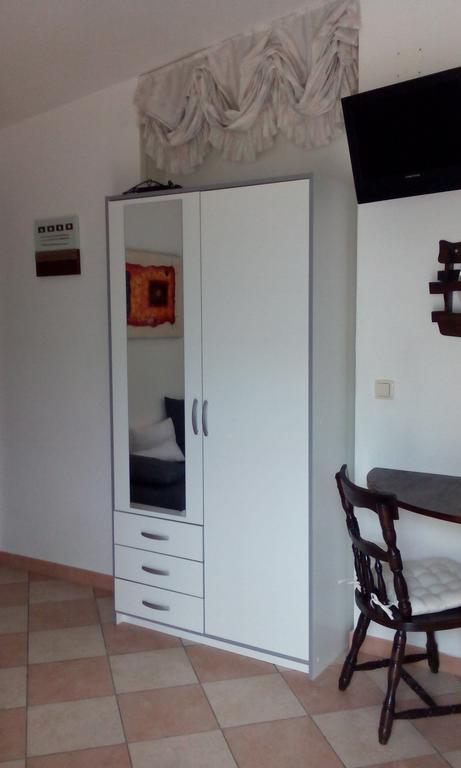 Apartment Tuja Jadrtovac Quarto foto
